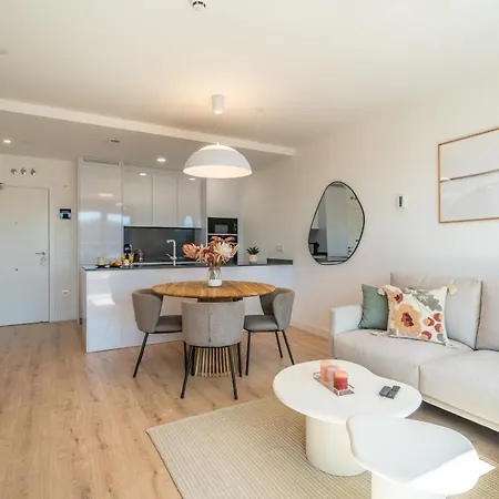 Apartment Xpce Urban Skyline - Parking Free *