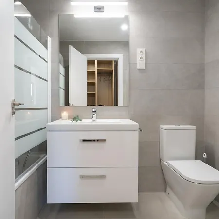 Xpce Urban Skyline - Parking Free Apartment *
