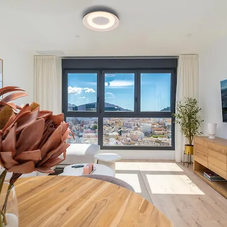 Xpce Urban Skyline - Parking Free Apartment