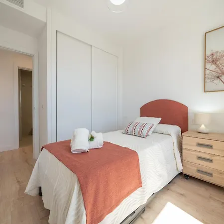 Xpce Urban Skyline - Parking Free Apartment Malaga